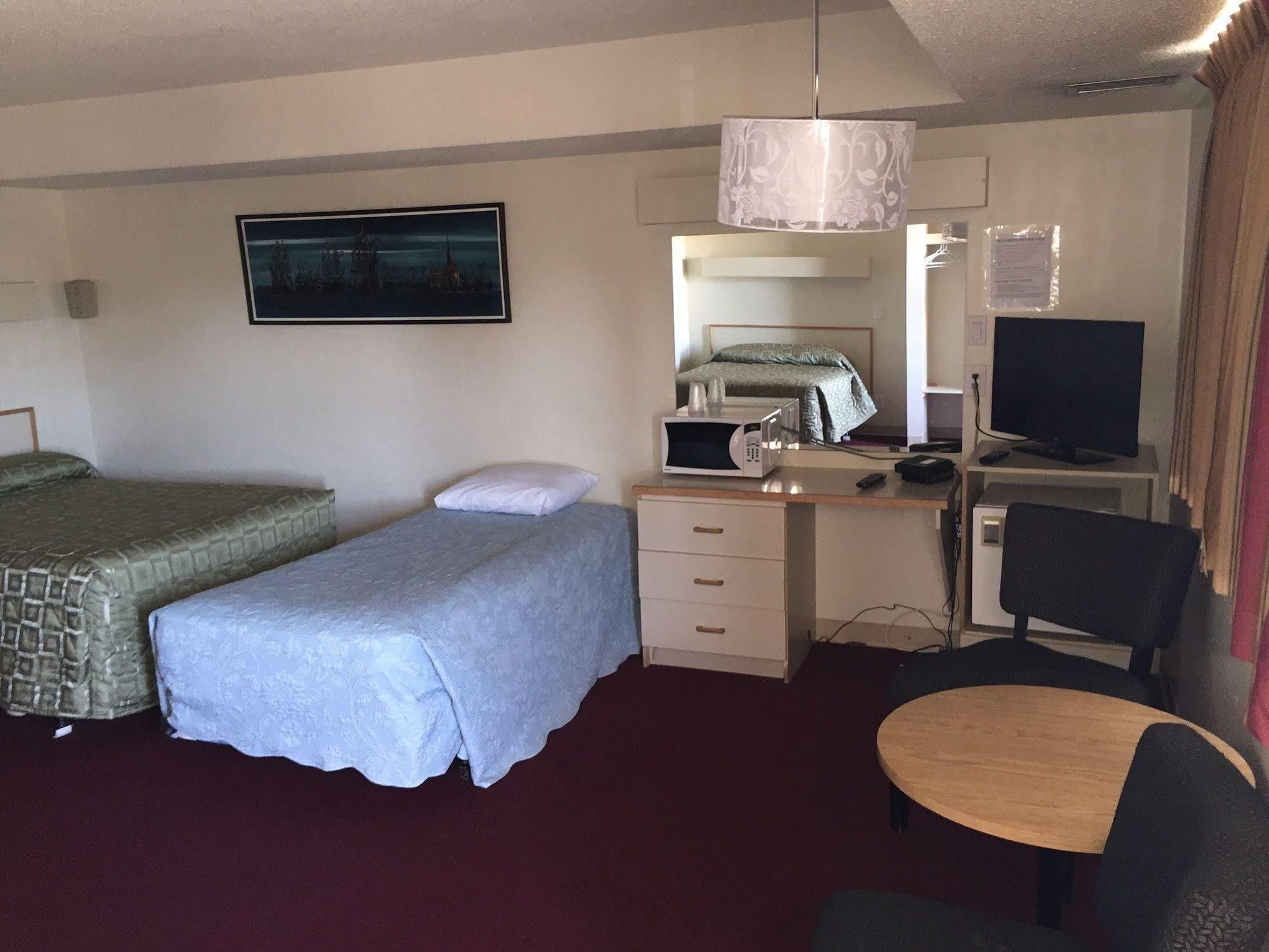 Voyageur Motel Thunder Bay Buitenkant foto