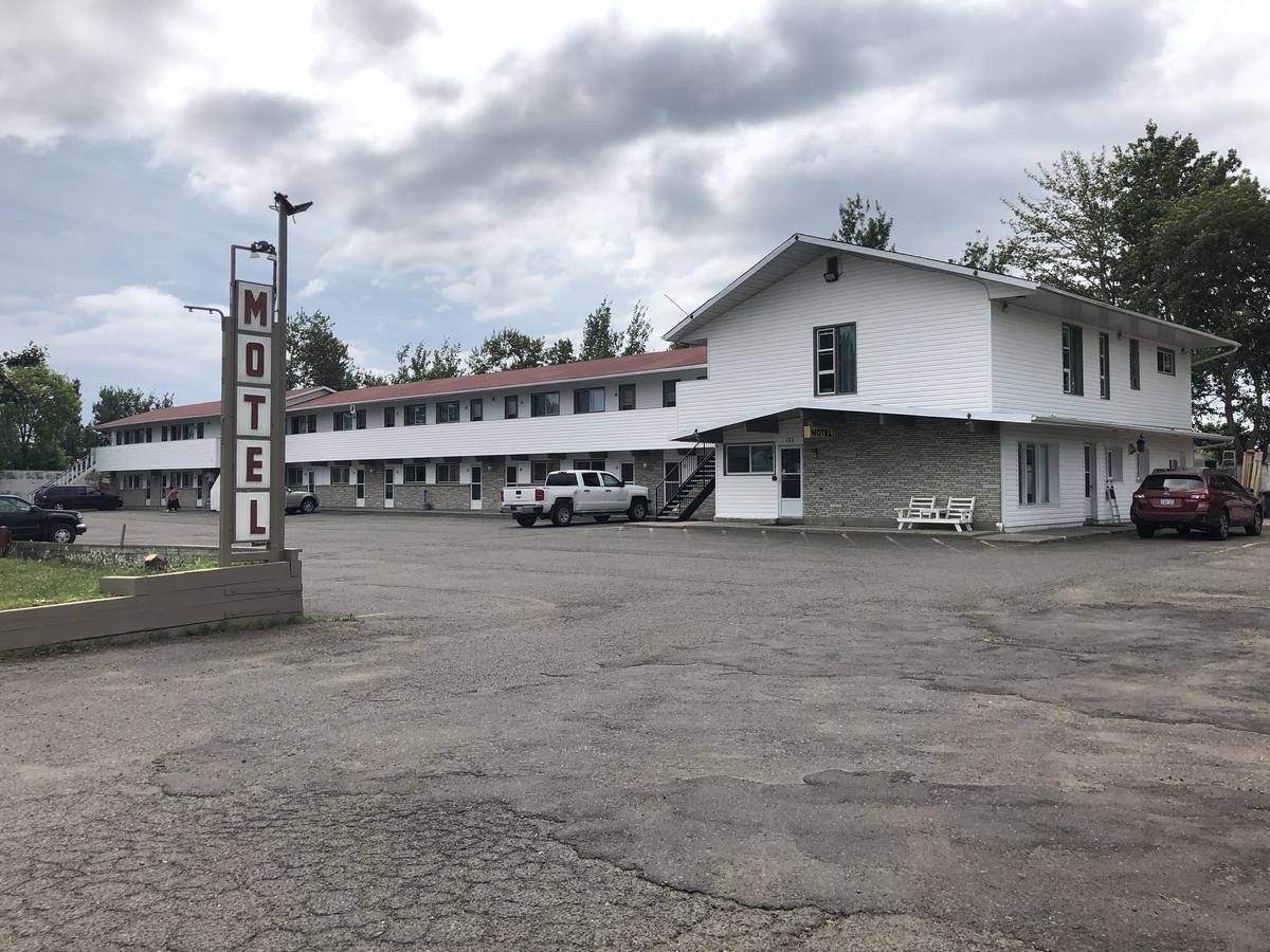 Voyageur Motel Thunder Bay Buitenkant foto