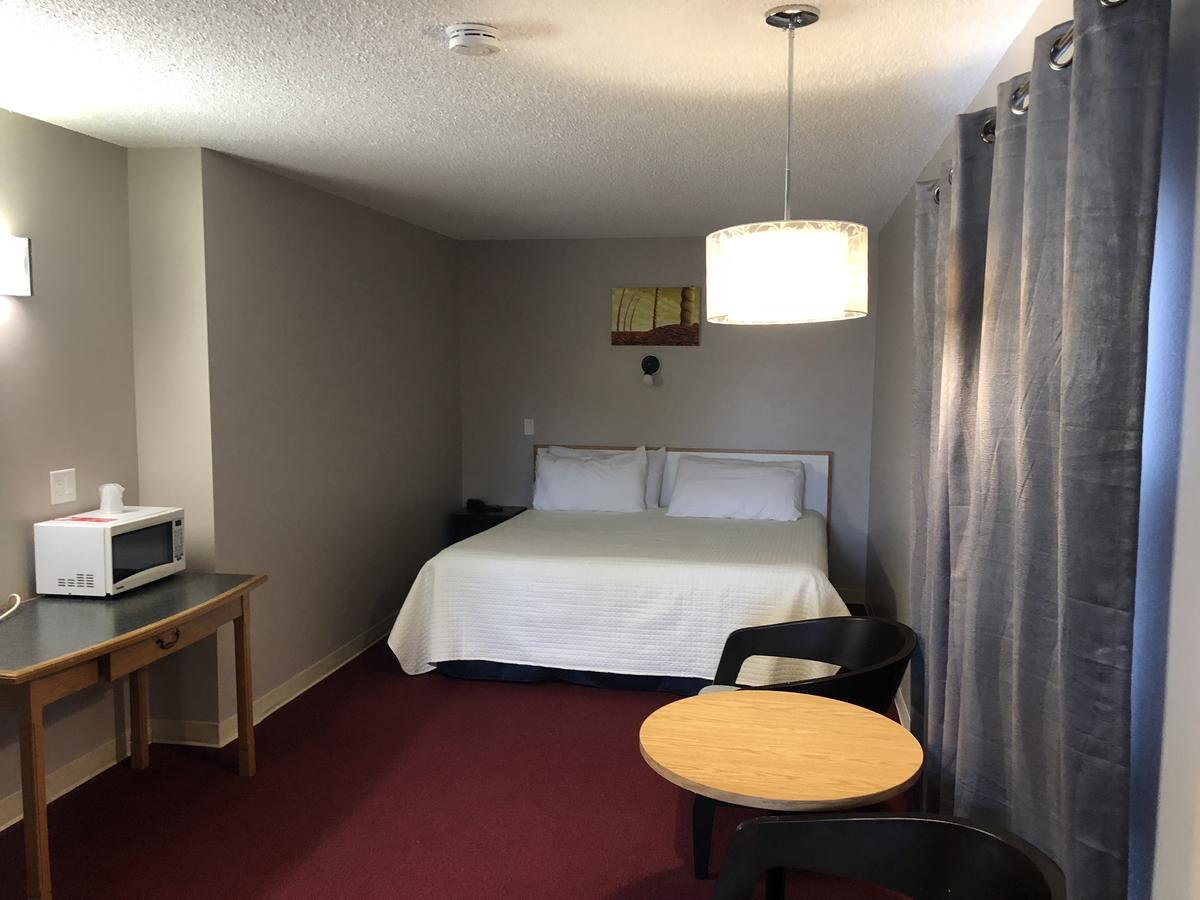 Voyageur Motel Thunder Bay Buitenkant foto