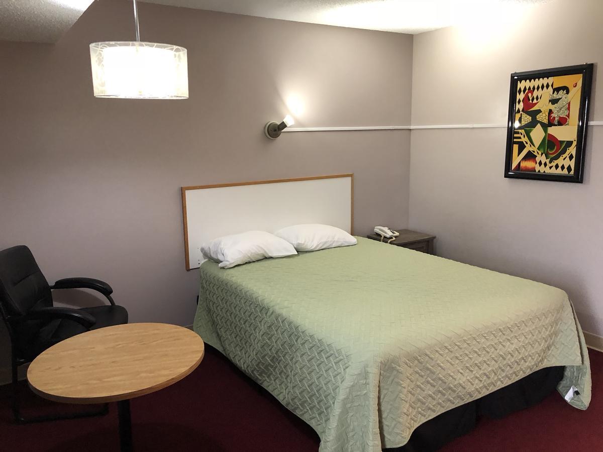Voyageur Motel Thunder Bay Buitenkant foto